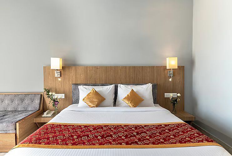 DELUXE ROOM WITH STANDING BALCONY