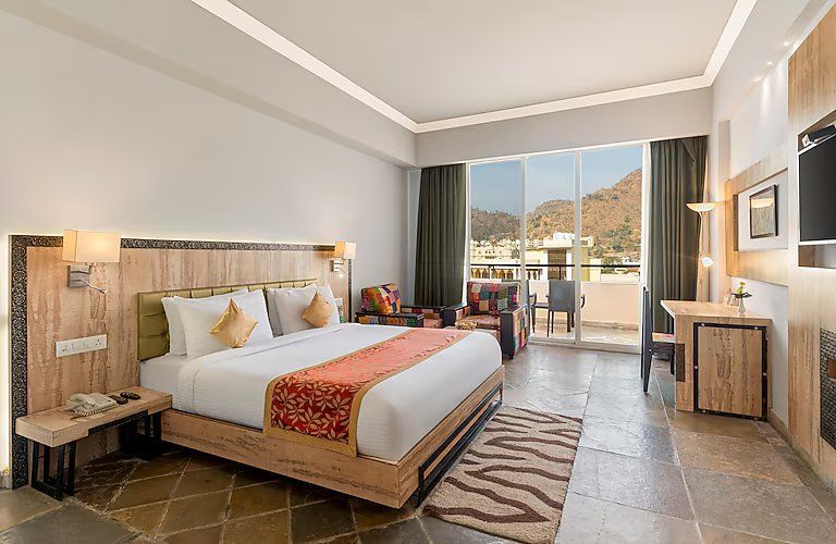 Deluxe Room with Balcony Non Lake View