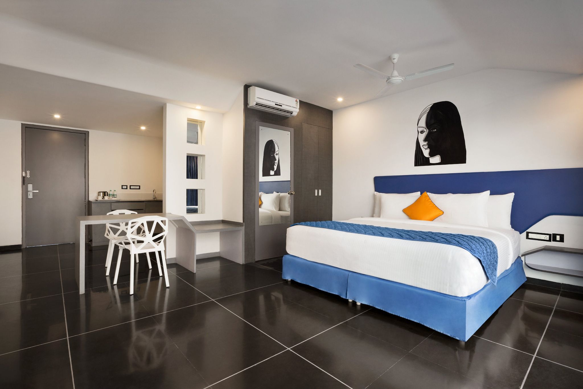 Signature Room