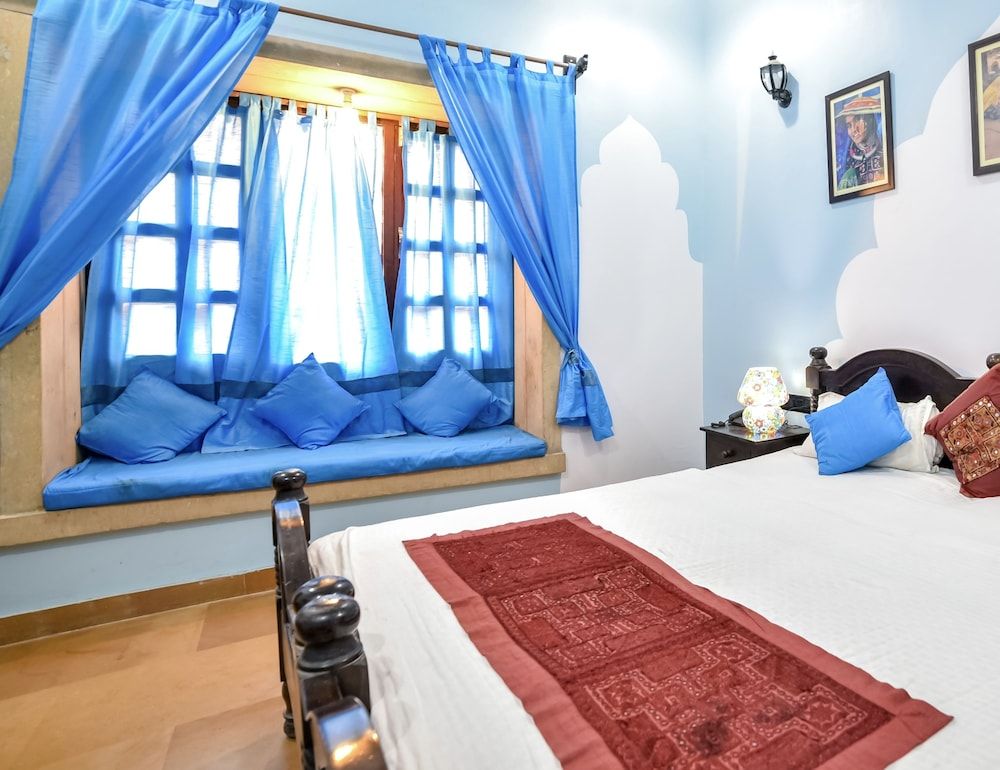 Hotel Heritage House Deluxe Room 2