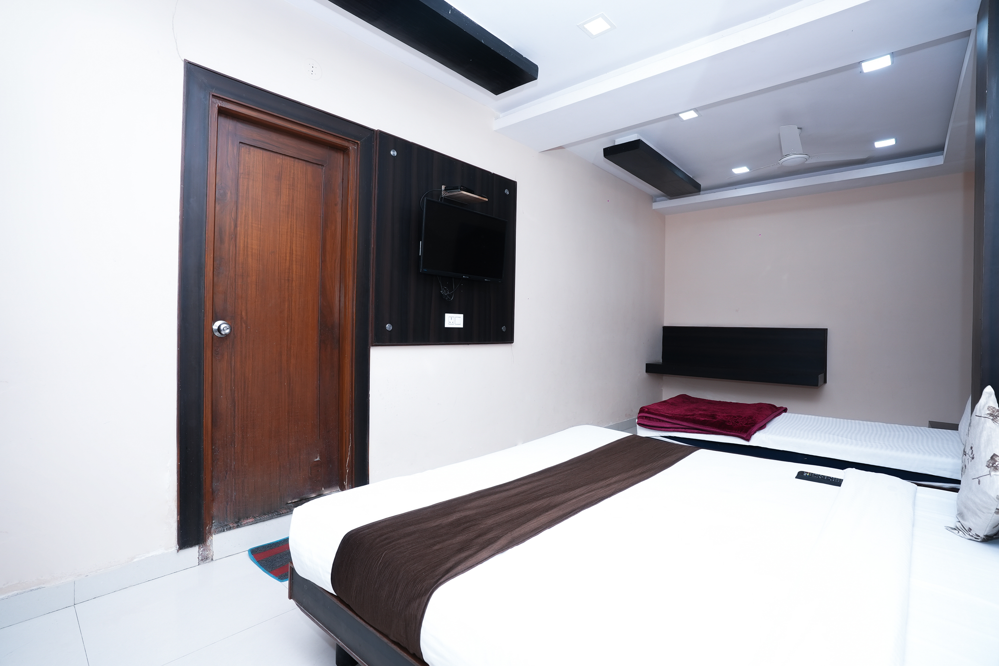 Triple Bed Room