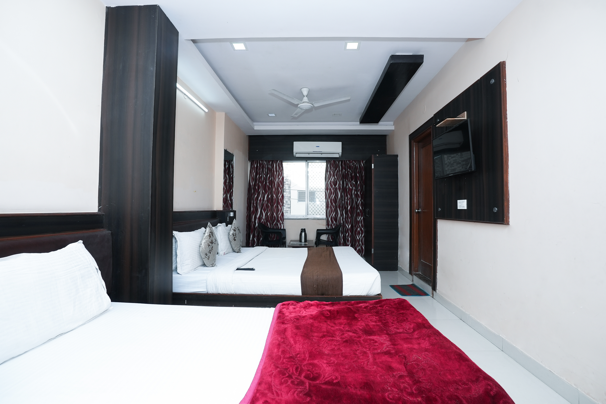 Triple Bed Room