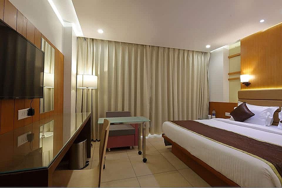 HOTEL PRAGATI THE GRAND Deluxe Room 3