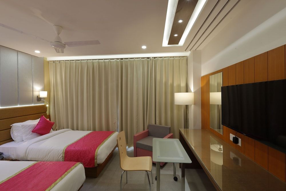 HOTEL PRAGATI THE GRAND Executive Double or Twin Room 3