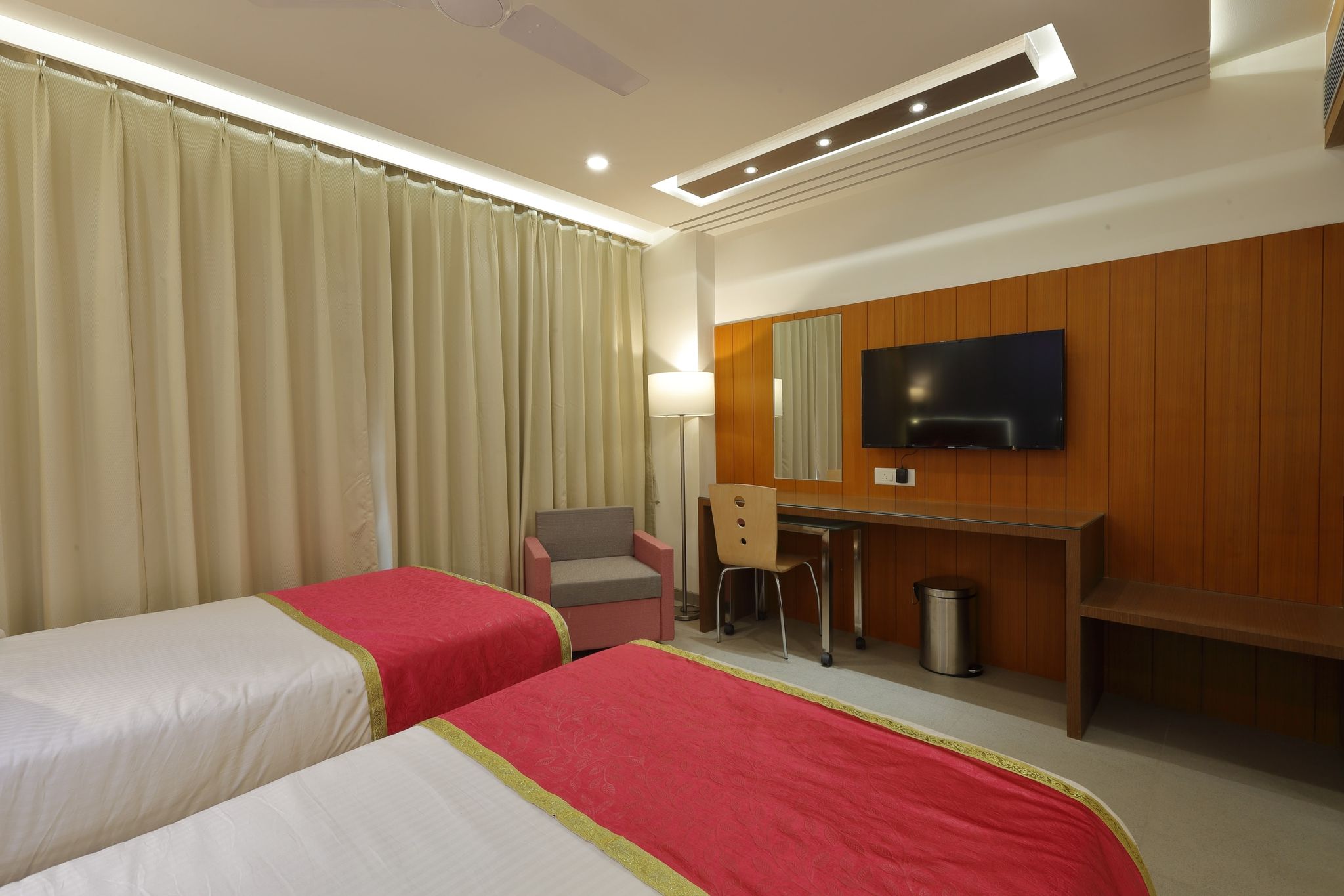 HOTEL PRAGATI THE GRAND Executive Room 2