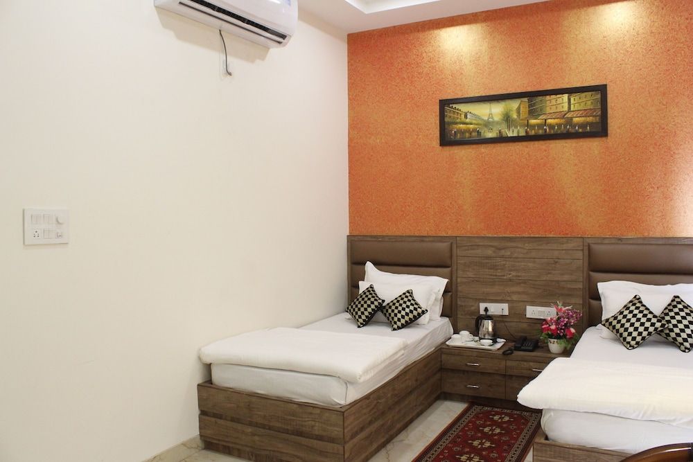 undefined Regal Hotel and restaurant 5