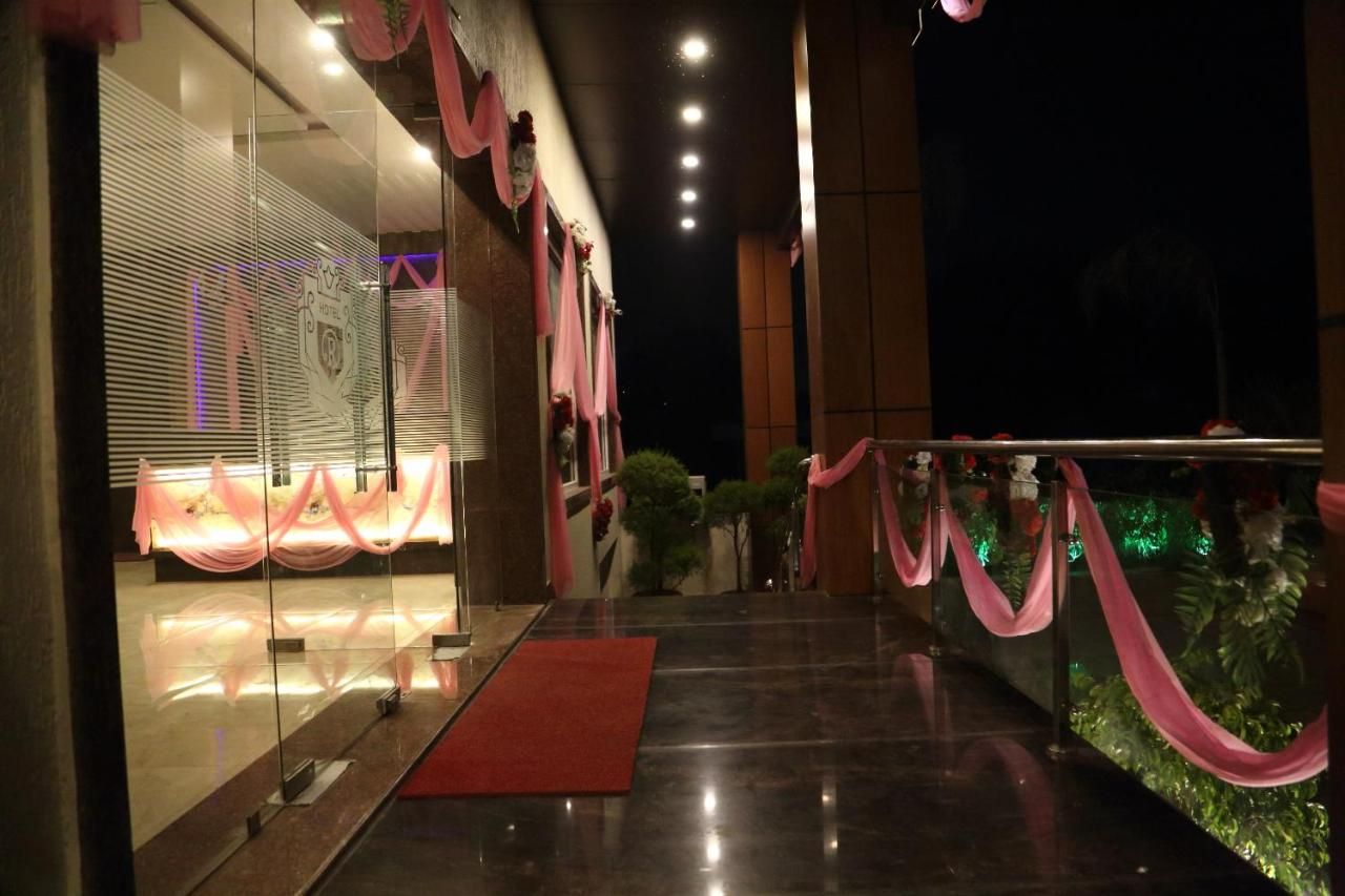 undefined Regal Hotel and restaurant 6