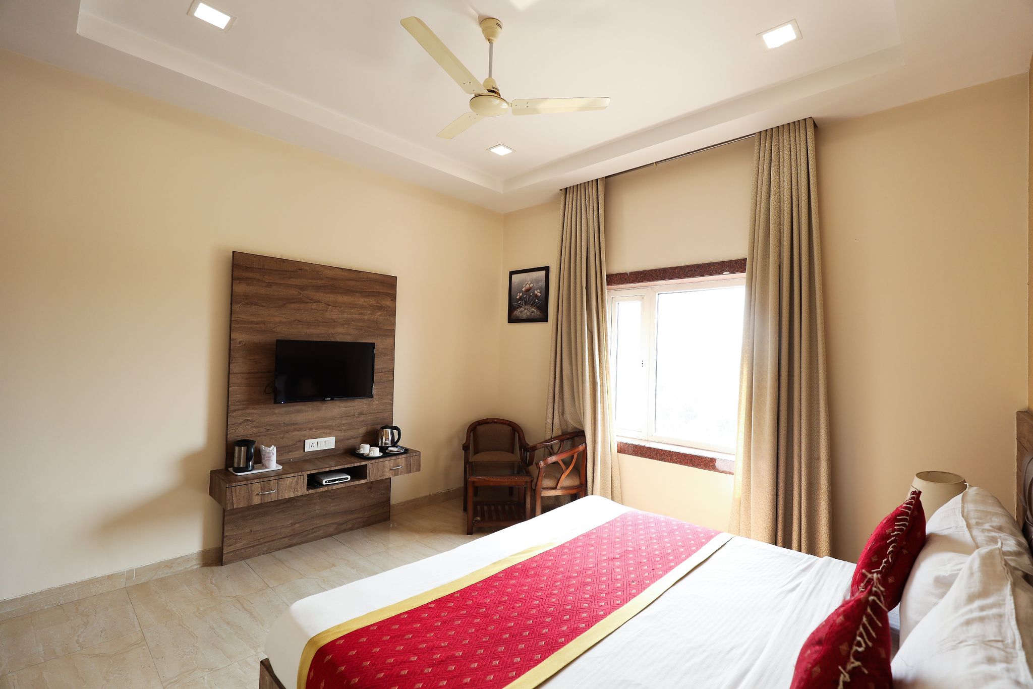 Regal Hotel and restaurant Executive Room 23