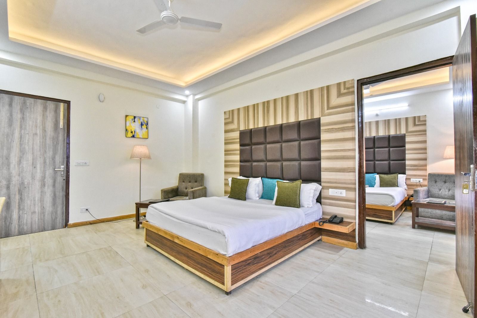 Famliy Room With Balcony