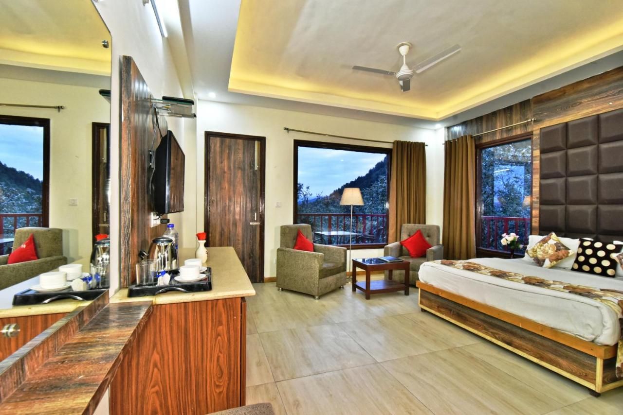 Bear Valley Resort DELUXE ROOM WITH BALCONY (NON-VIEW) 6