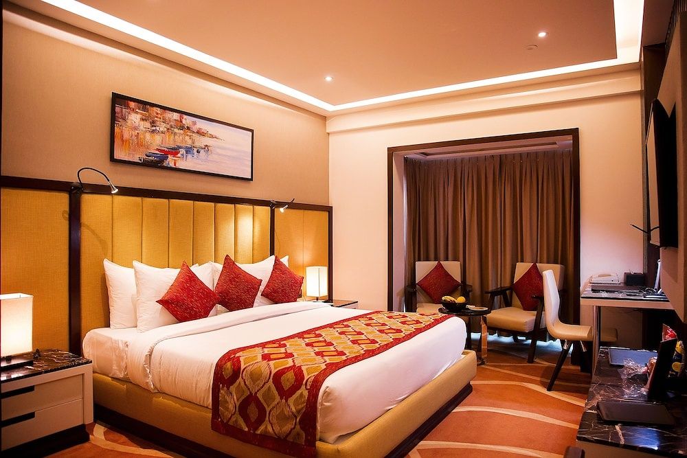 Radisson Lucknow City Center Superior Double Room 4