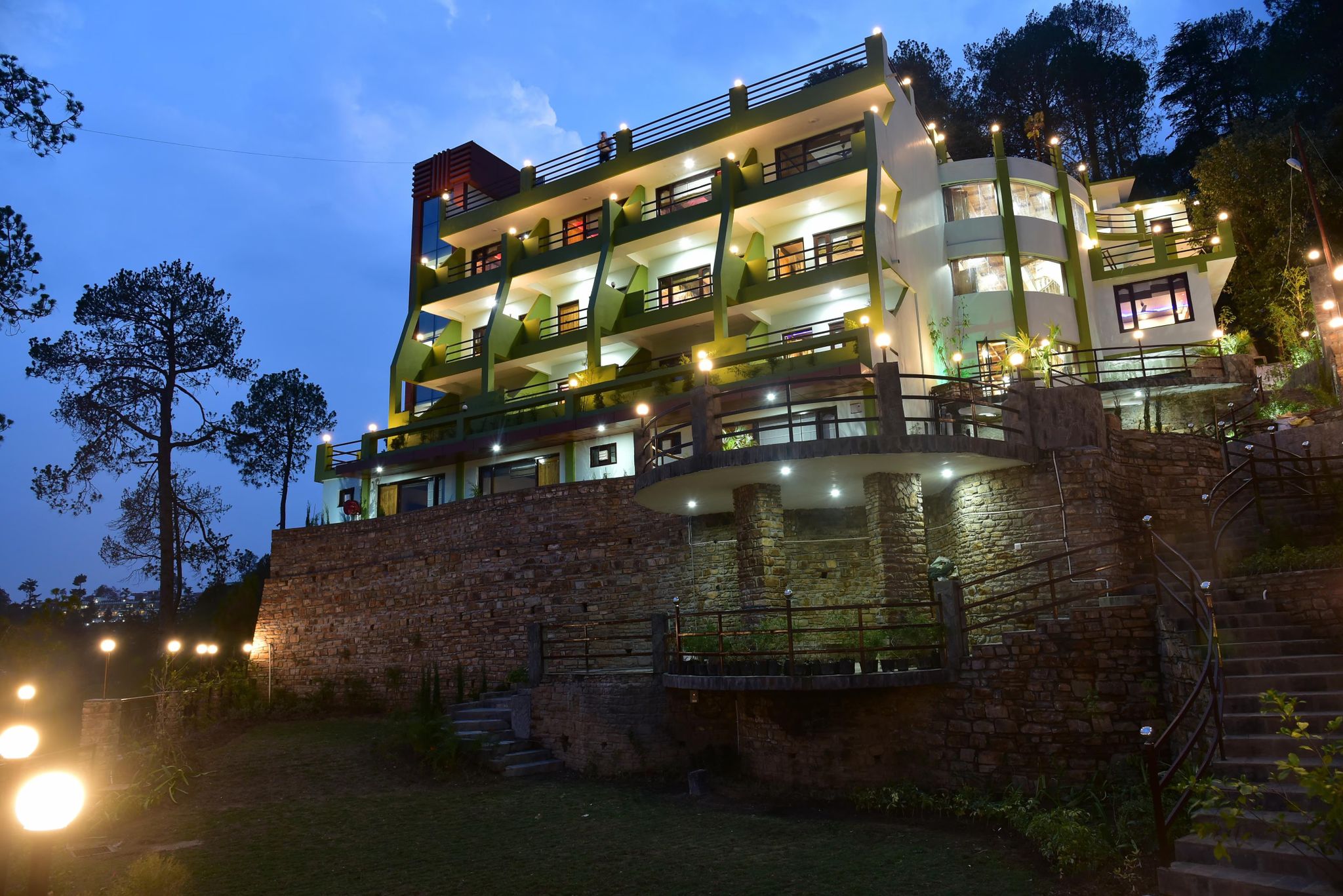 undefined Sunita Himalayan Paradise 8