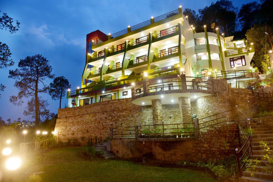 undefined Sunita Himalayan Paradise