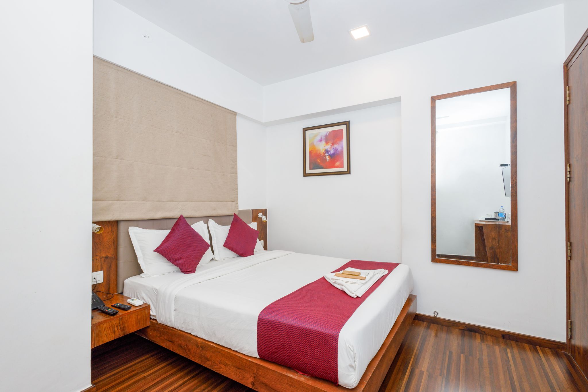 J Hotel & Banquets Deluxe Room 3