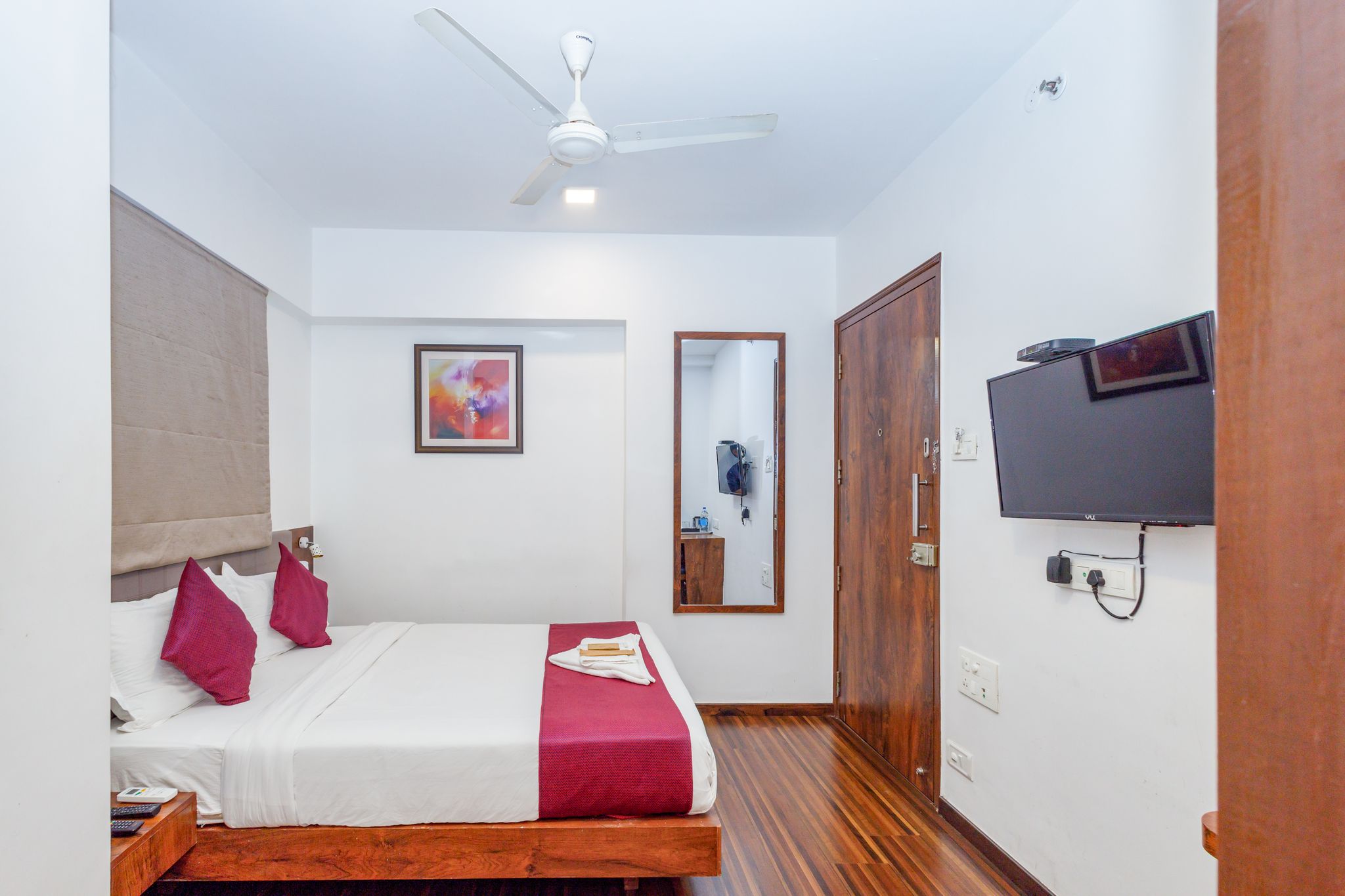 J Hotel & Banquets Deluxe Room 4