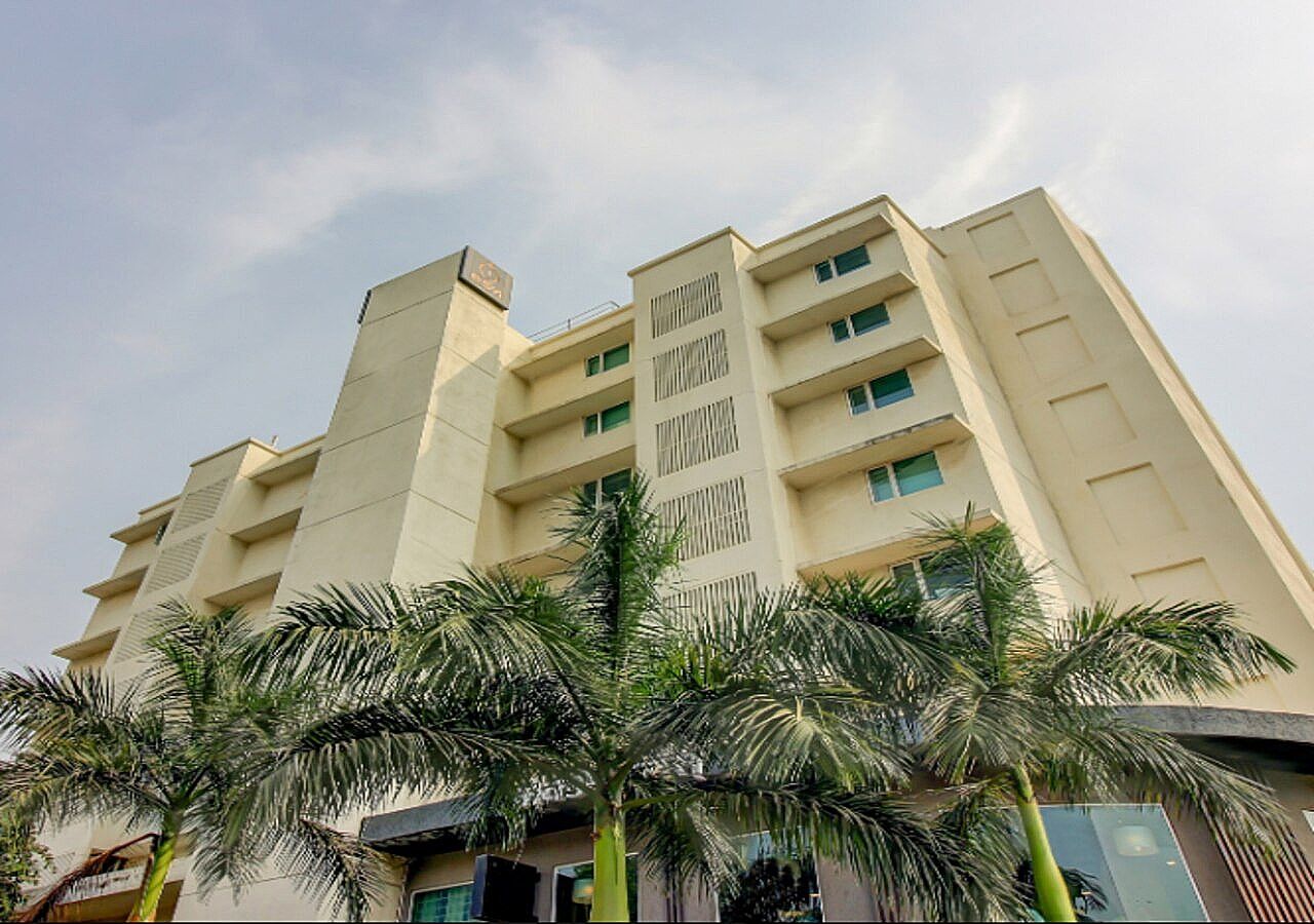 undefined J Hotel & Banquets 6