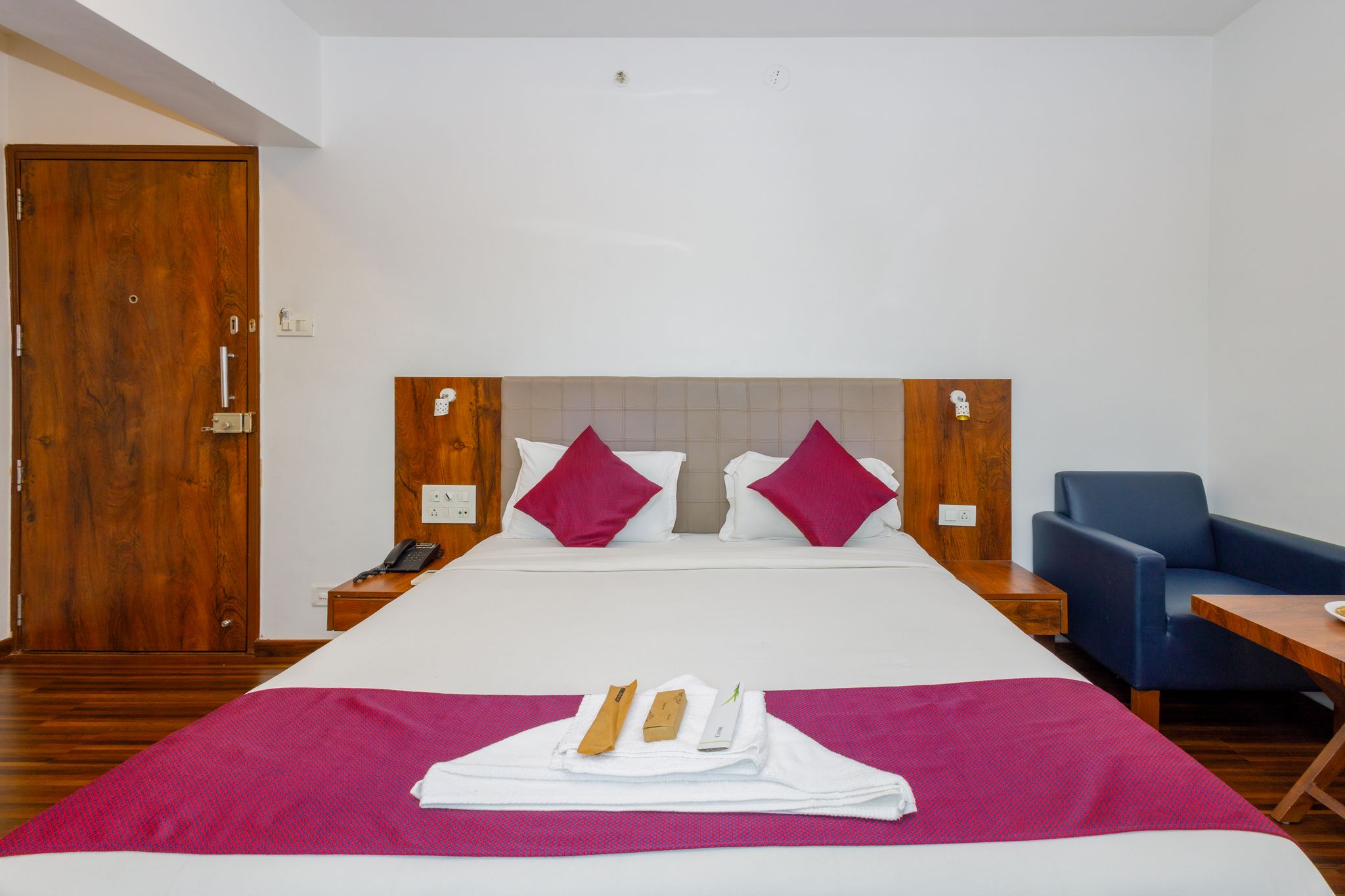 J Hotel & Banquets Deluxe Room 2