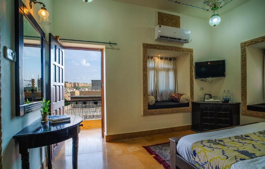 Deluxe Fort View Room