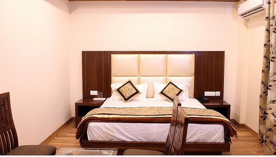 Hotel Dharamshala Paradise Super Deluxe Room (City or Valley View) 2