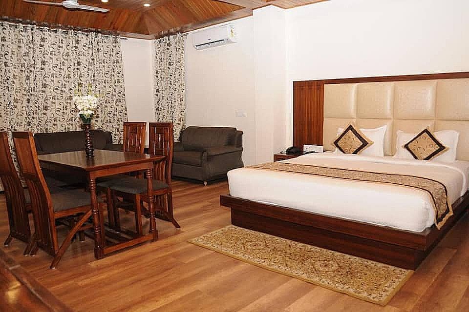 Presidential Room (Mountain, garden and valley view)