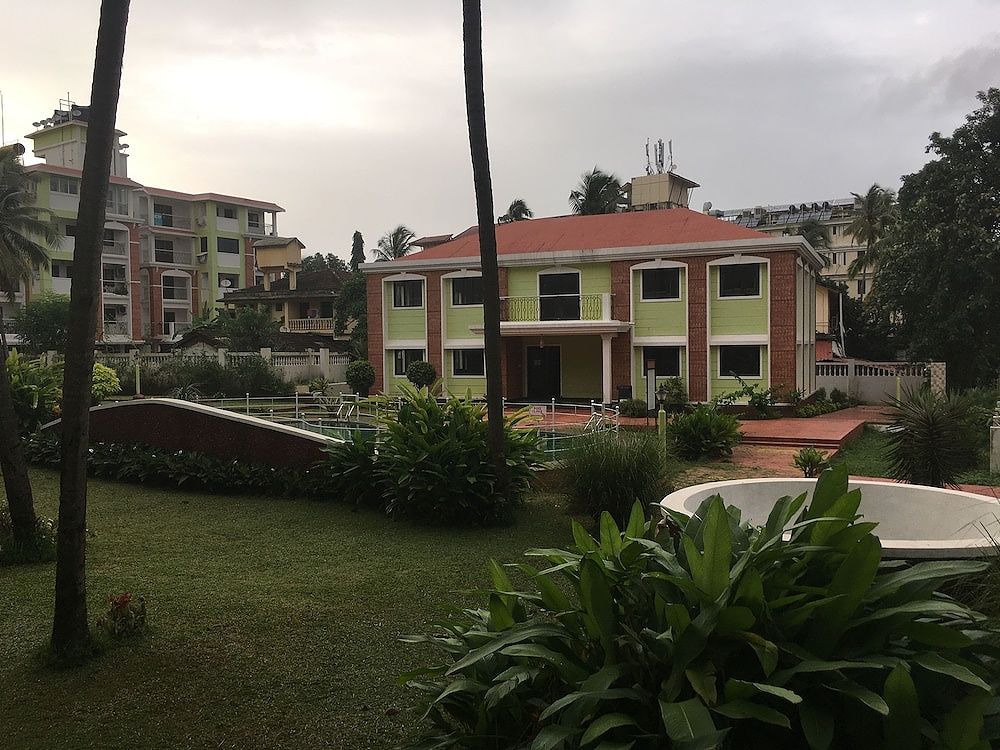 undefined Monarch Suites 9