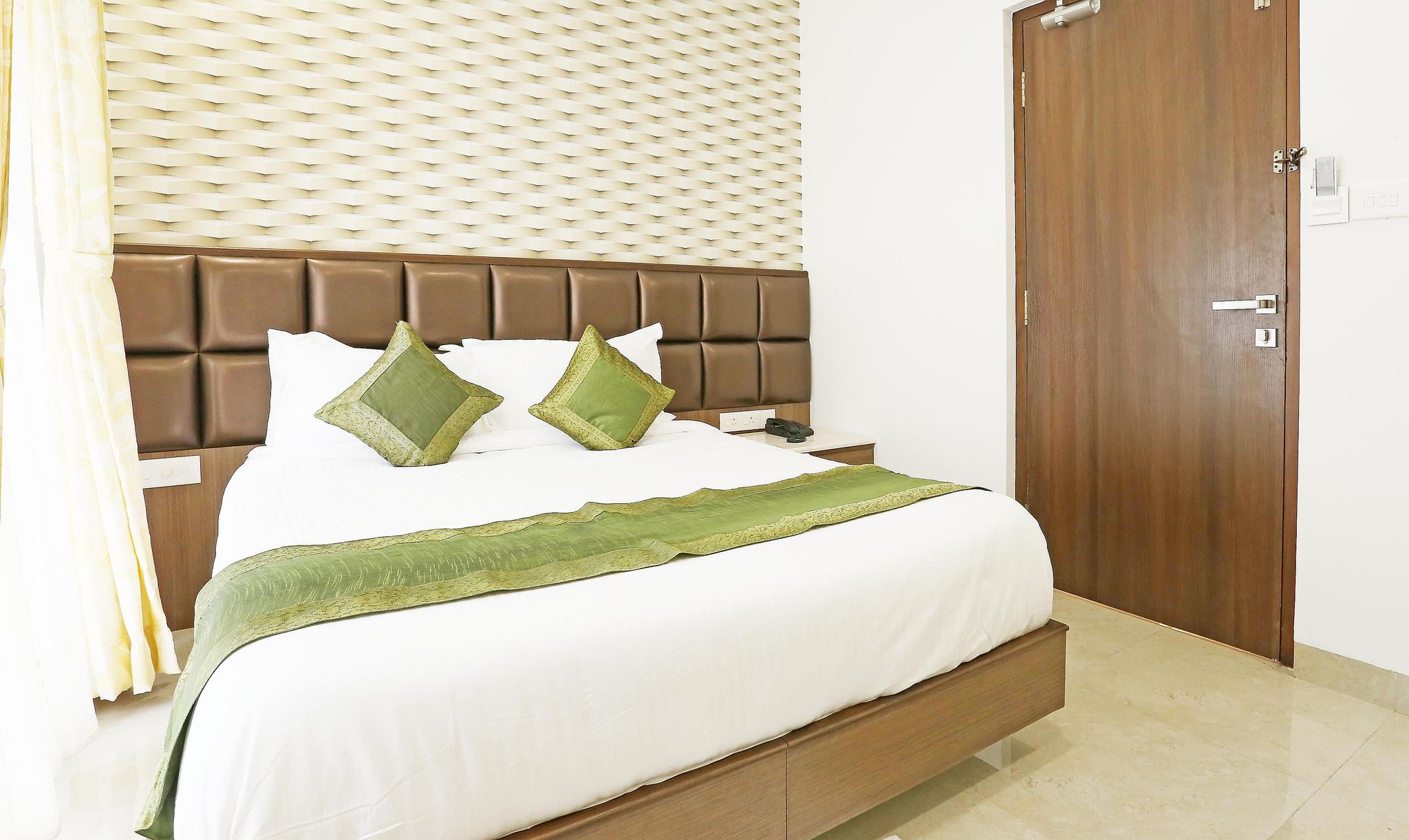 Treebo Pechis Castle Standard Double Room 4