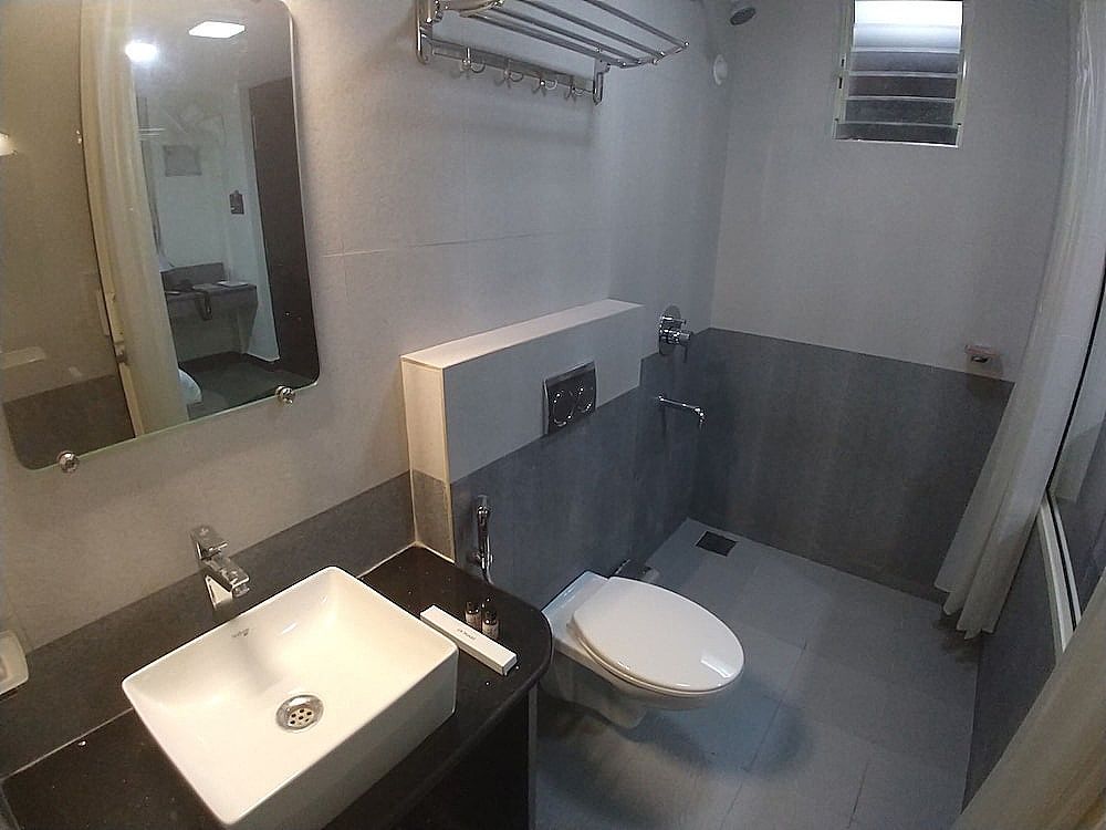 Kay's Riverview Resort Superior A/c Room 13