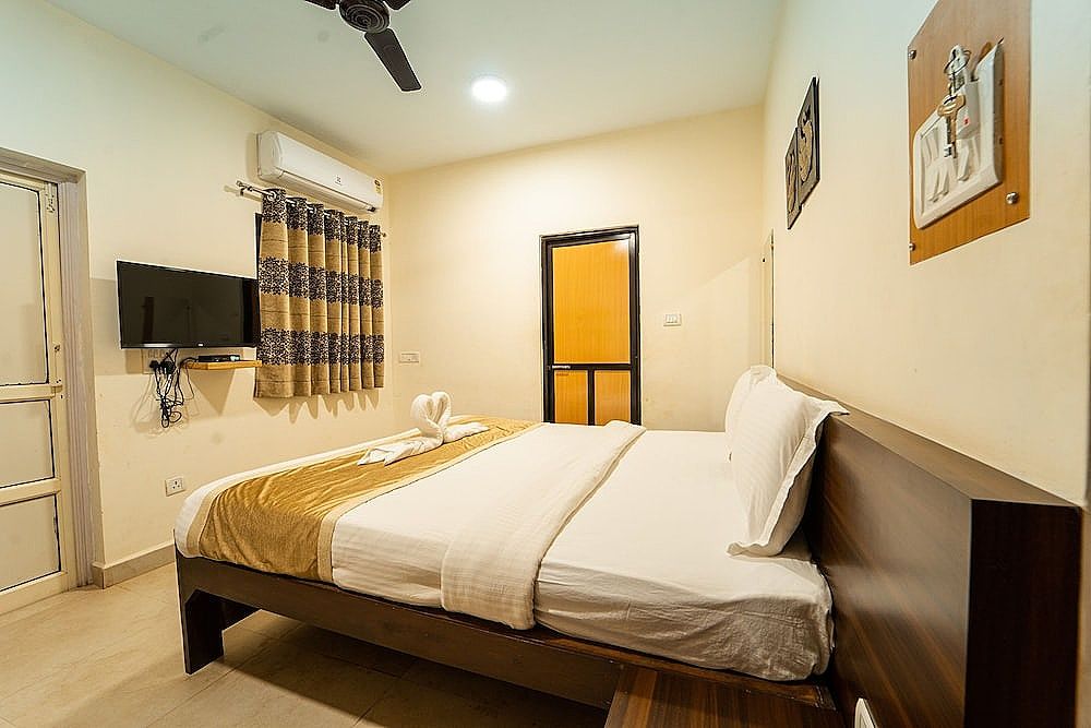 Kay's Riverview Resort Superior A/c Room 11