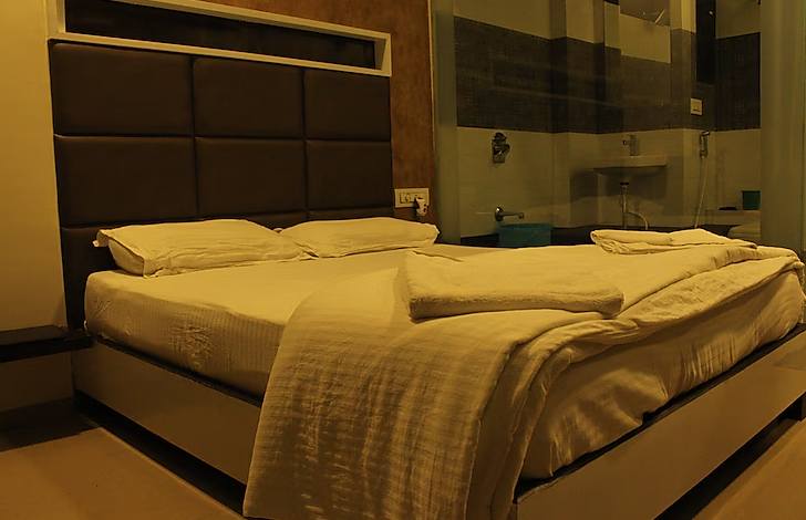 EXECUTIVE DELUXE ROOM