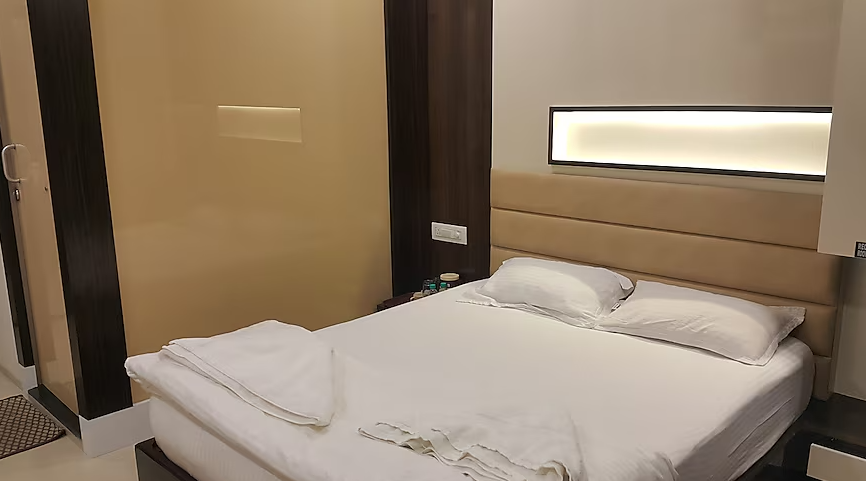 EXECUTIVE DELUXE ROOM