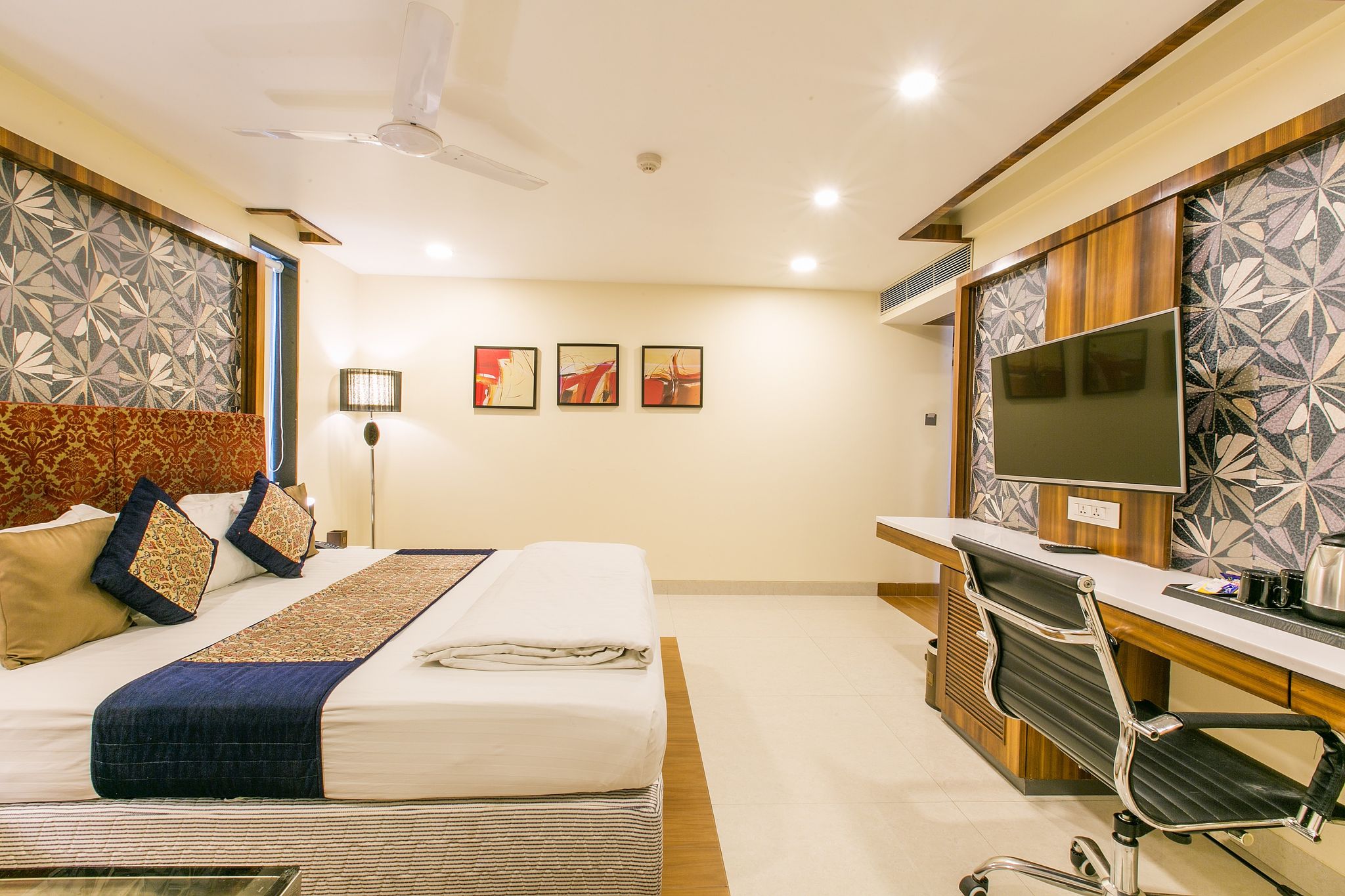 Business Executive Room