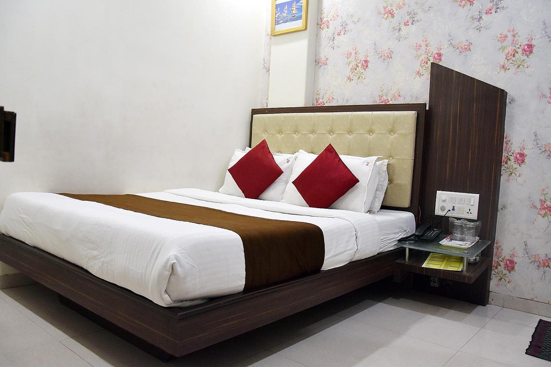 Hotel Sanjary Palace Deluxe Room 14