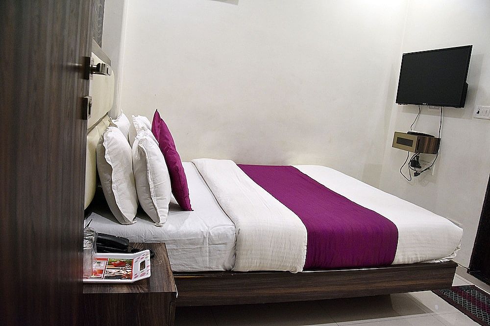 Hotel Sanjary Palace Deluxe Room 11