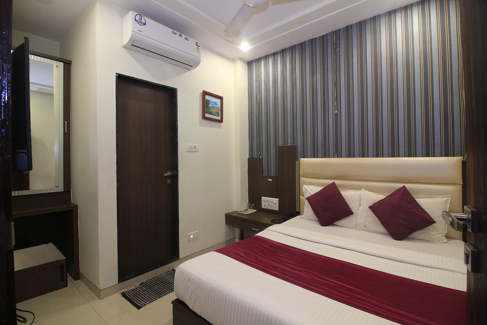 Hotel Sanjary Palace Deluxe Room 7