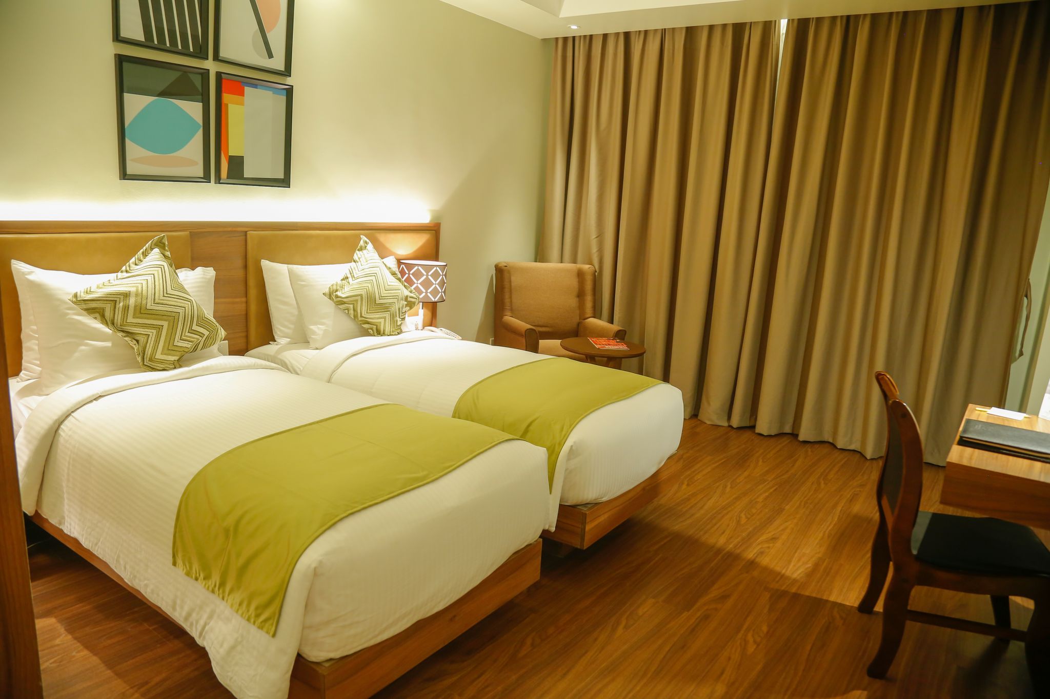 Business Room Twin Bed