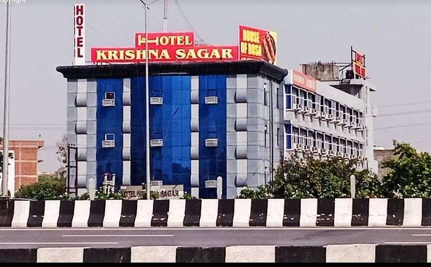 Hotel Facade