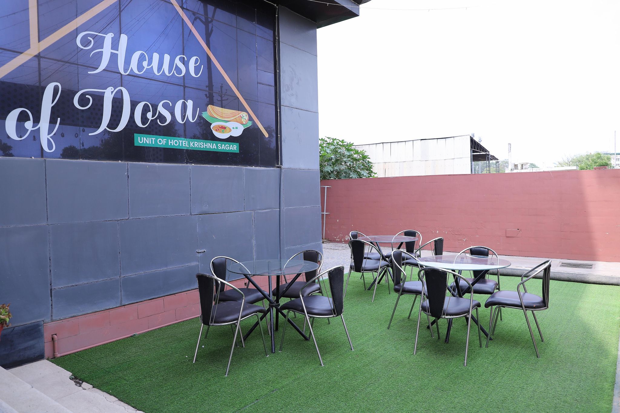 Food & Dining