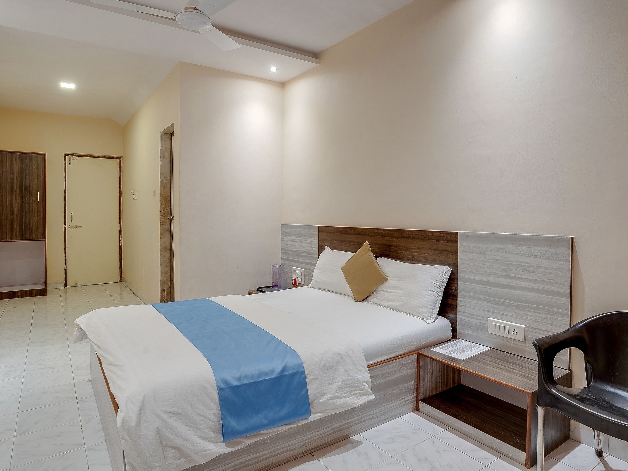 undefined Hotel Kurla Residency 10