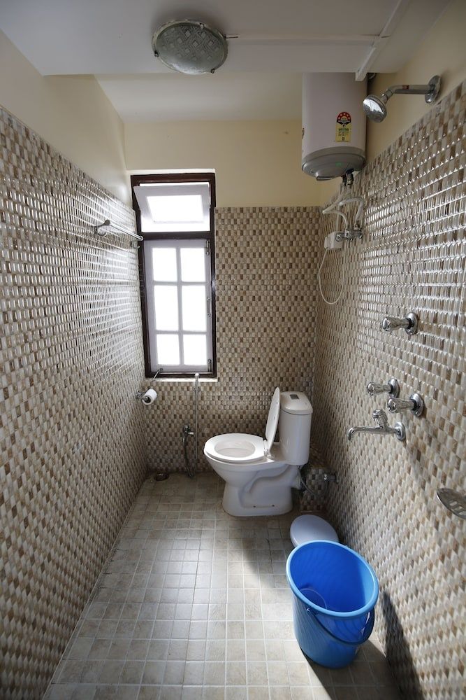 The Griffon's Nest Standard Room 7