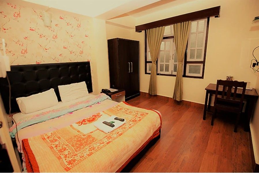 The Griffon's Nest Standard Room 3