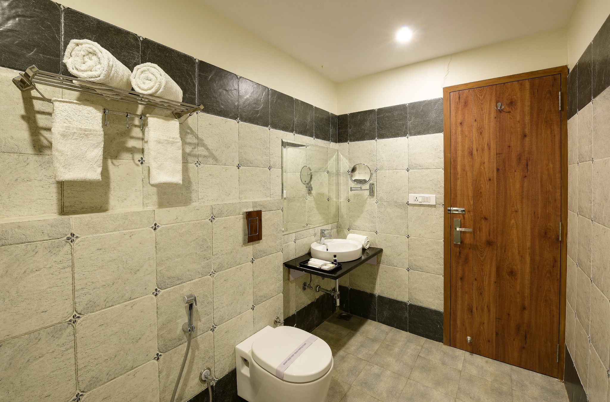 THE RISING UDAIPUR Deluxe Room 3