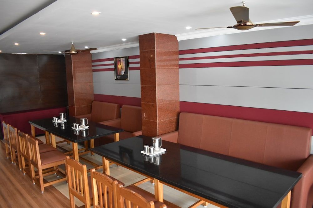 undefined Hotel Apple Park Inn 4