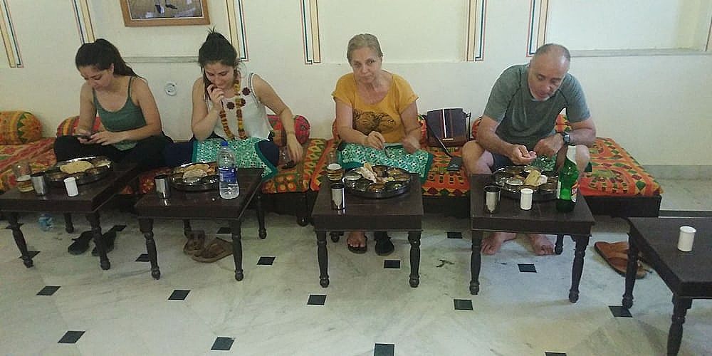 Room Service - Dining