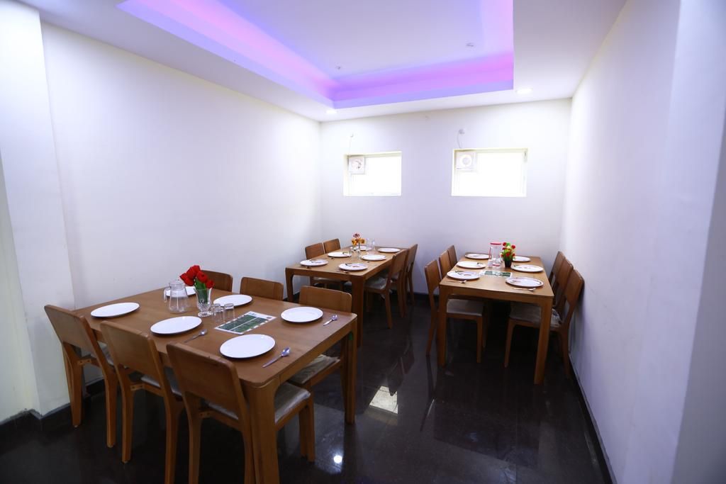 Food & Dining