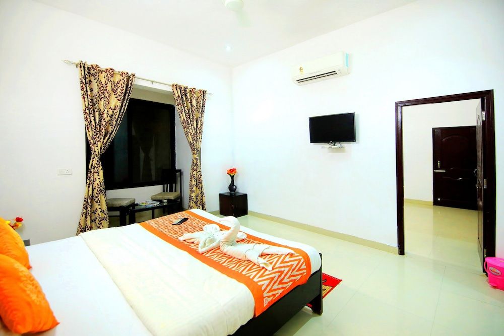 Rang Bhawan Inn- A Lake View Hotel Lake View Suite Room 6