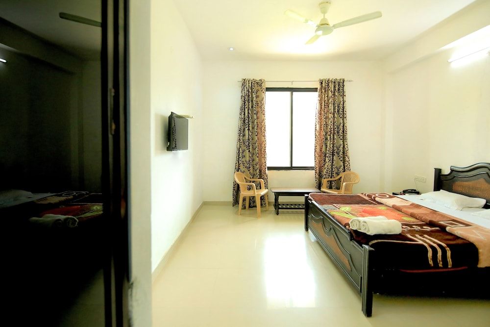 Rang Bhawan Inn- A Lake View Hotel Double Room 8
