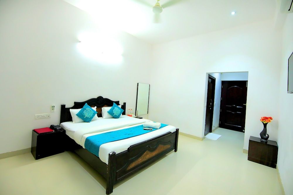 Rang Bhawan Inn- A Lake View Hotel Superior Double Room 7