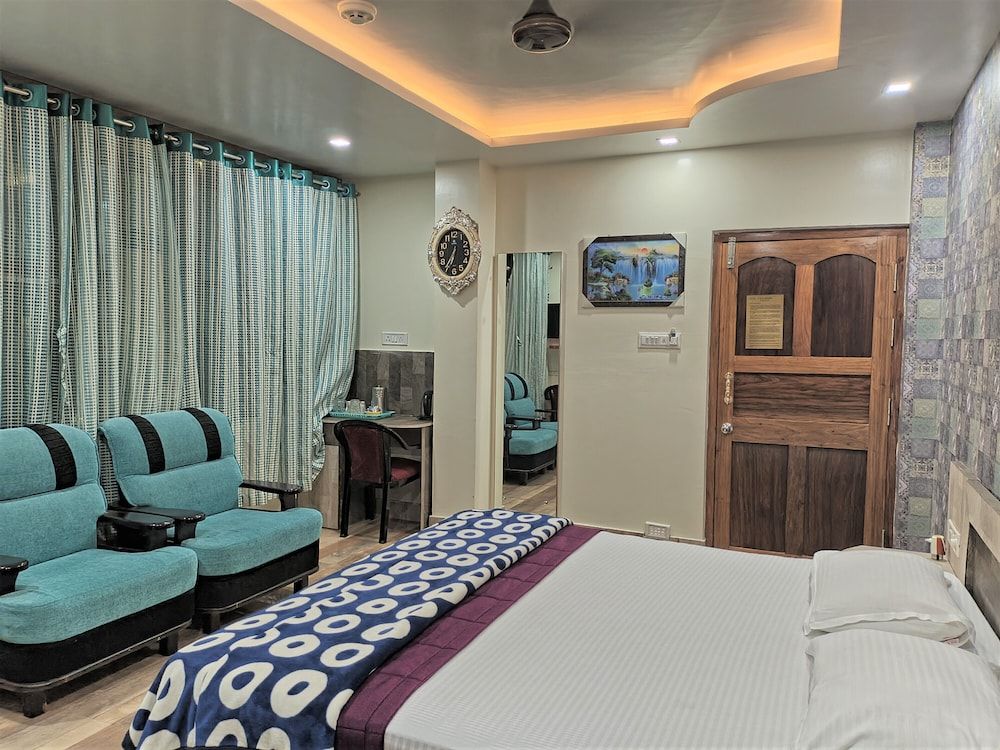 AC Standard Double Bed Room With Free Airport Pickup or Harbor Drop