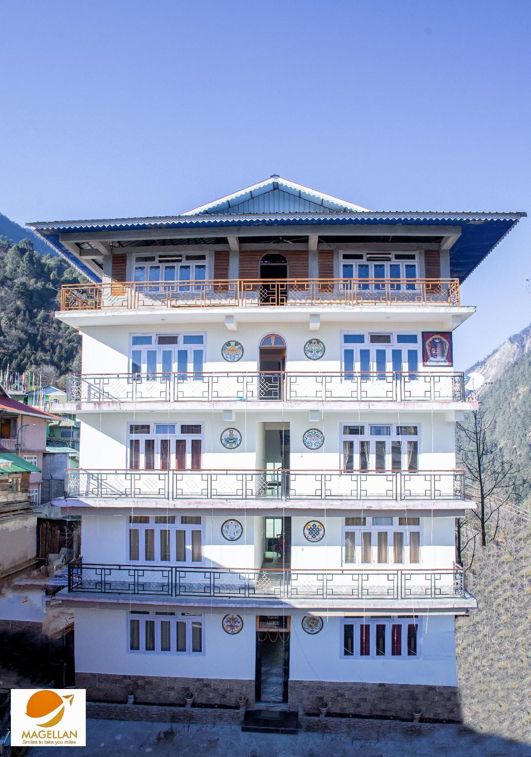 undefined Magellan's The Grand Lachen 9