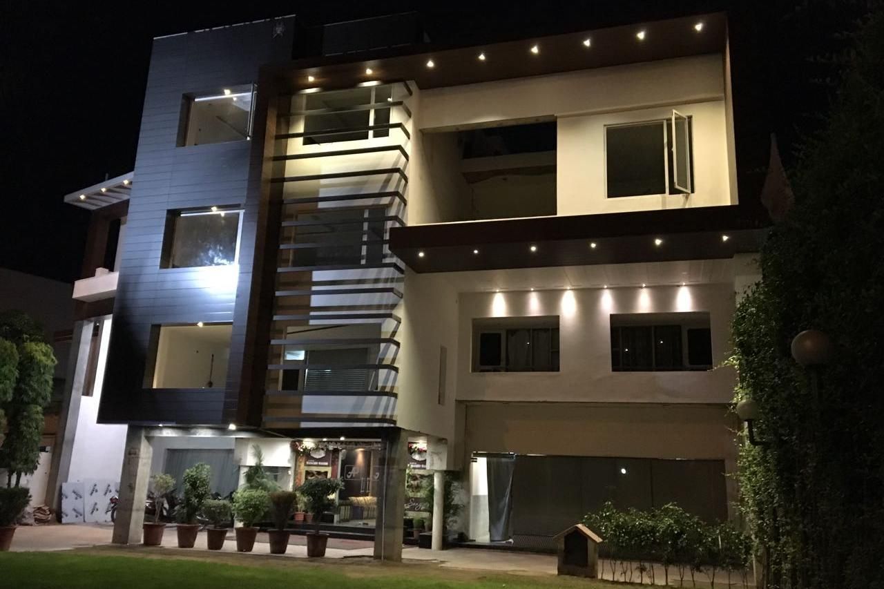 undefined Amar Palace 4